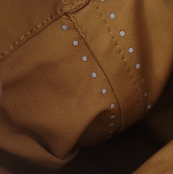 Lululemon Athletica Tan Skinny Pants - Picture 9 of 12